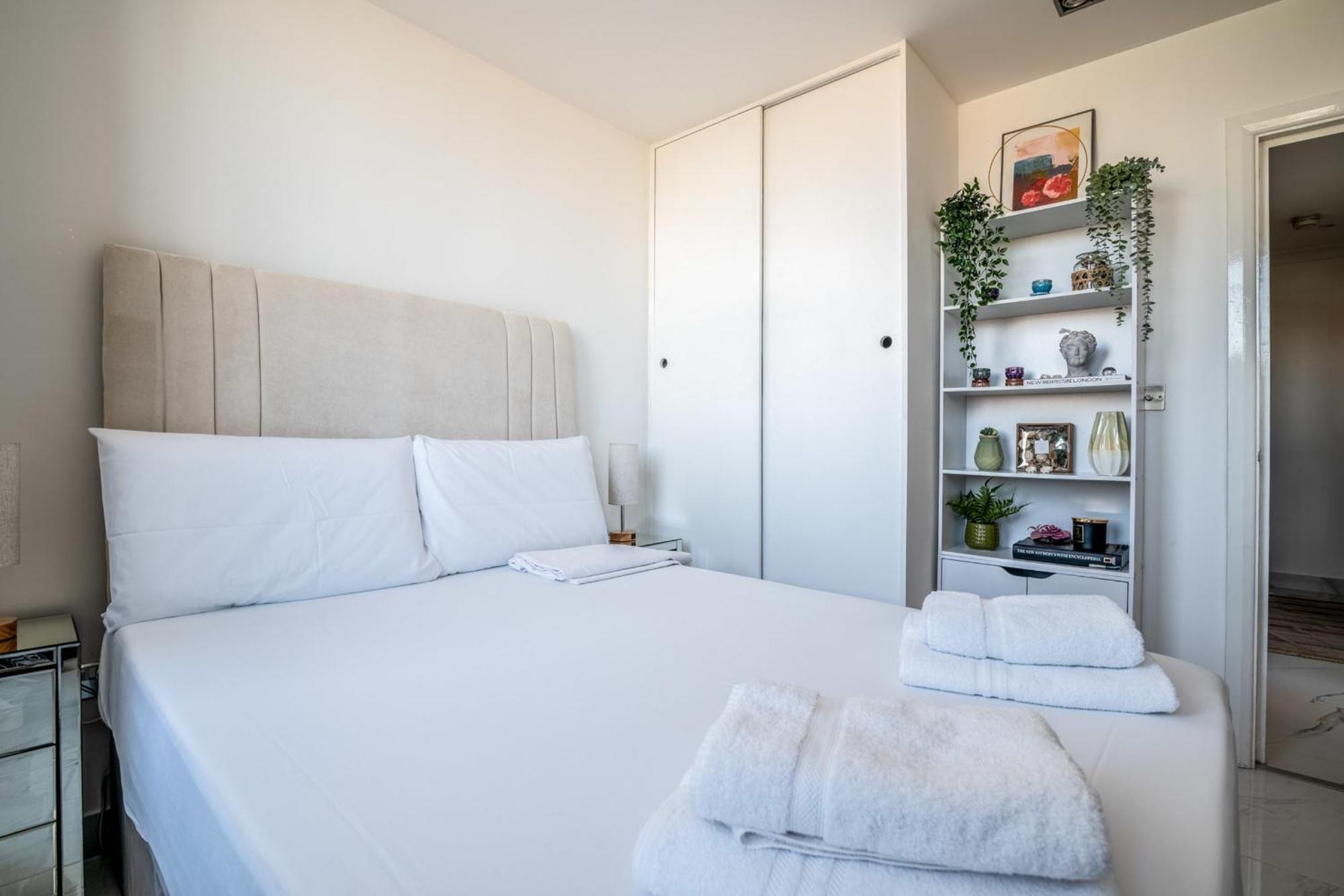 Canary Wharf Retreat With Free Secure Parking London Eksteriør bilde